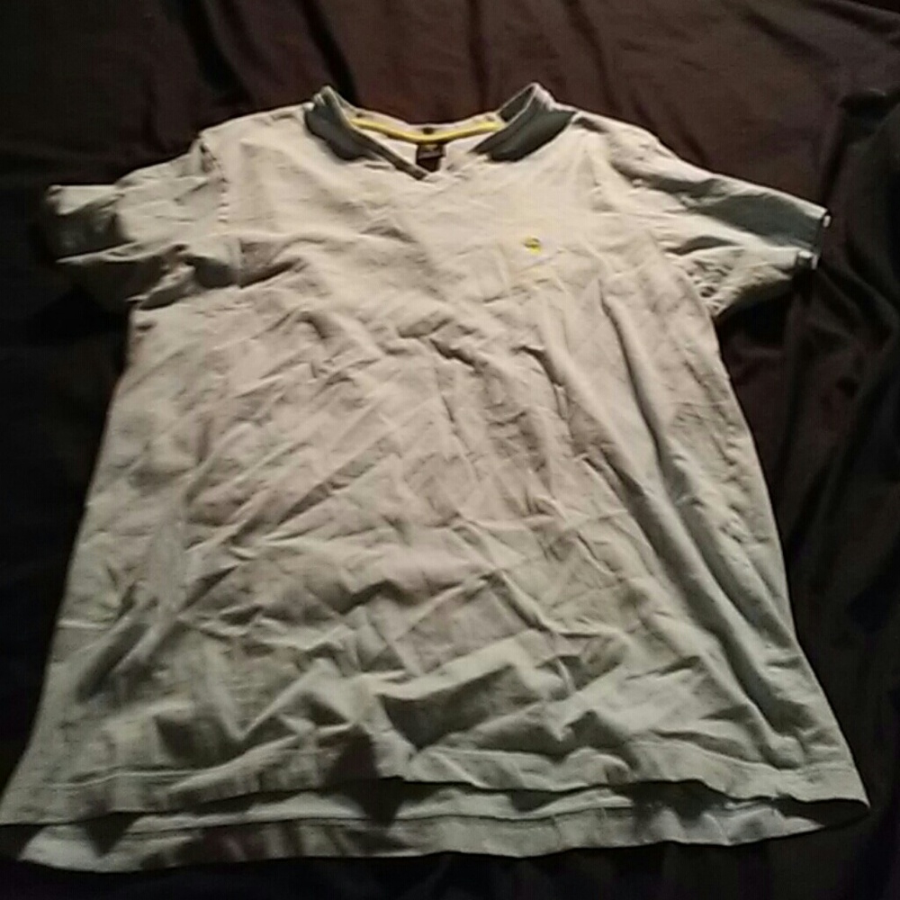 Polo v neck