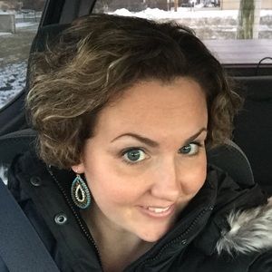 Meet your Posher, Denise