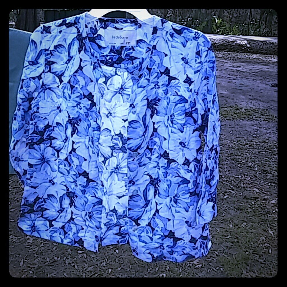 Half cuff flower shirt