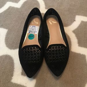 Report black cut out point toe flats