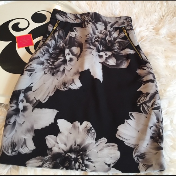 H&M Dresses & Skirts - H&M Floral Pencil Skirt With Gold Zip Details