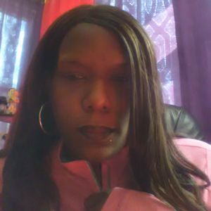 Meet your Posher, Izetta