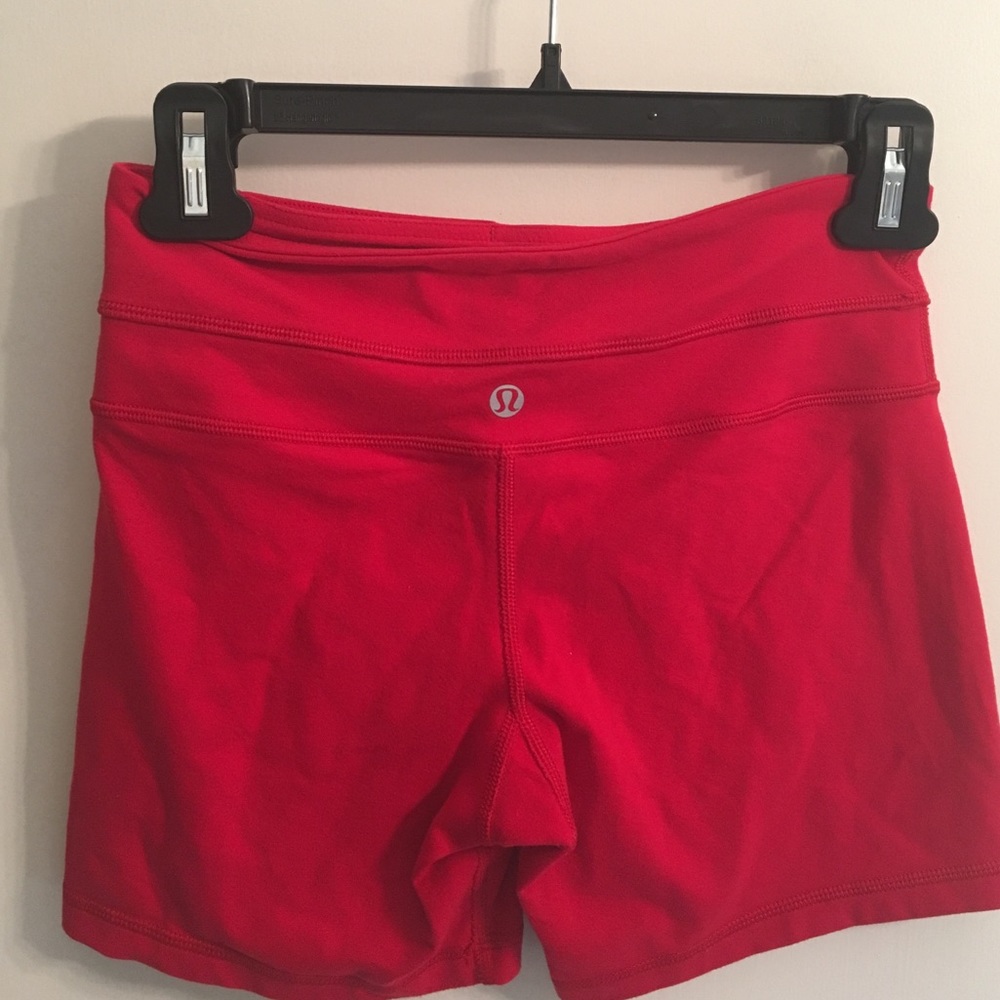 Lululemon Groove Short II size 4
