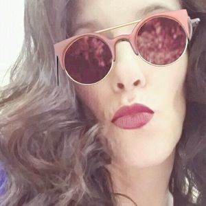 Meet your Posher, Vicki