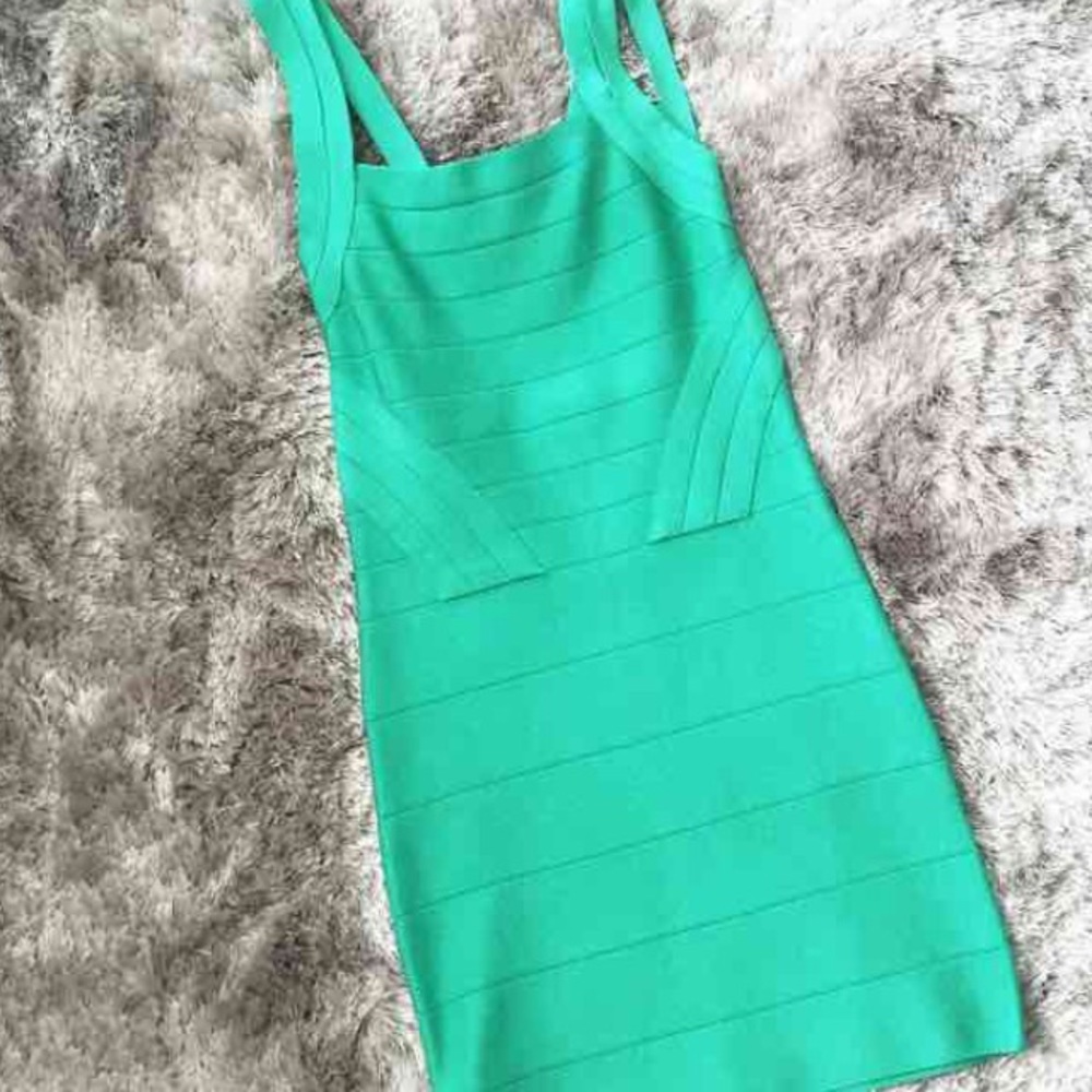 Bebe dress