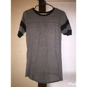 Grey tshirt