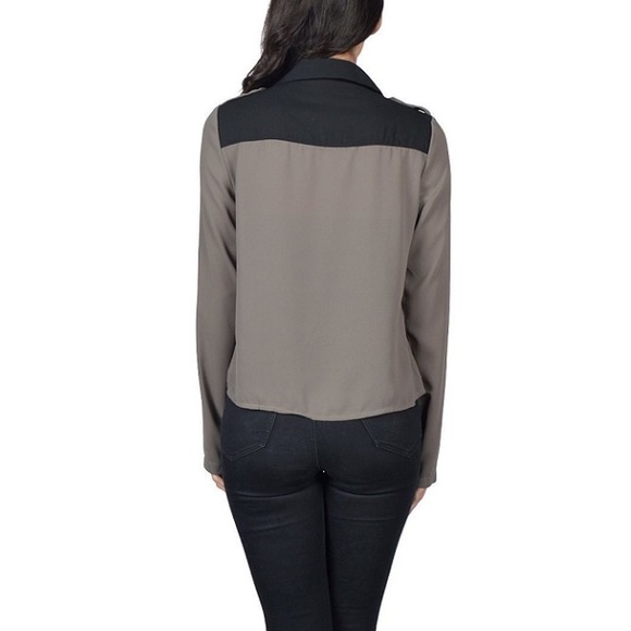 🎈4 for $20 🎈 open top with contrast collar - Picture 3 of 4