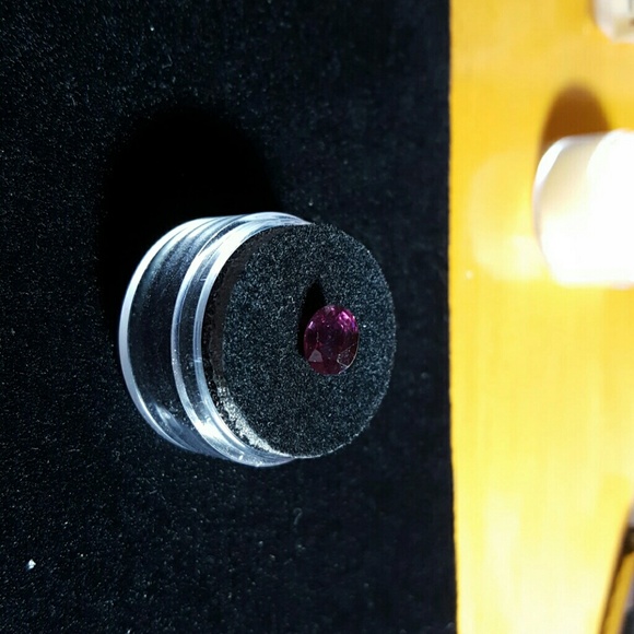 Natural Rare Oval Cut Raspberry Rhodolite Garnet - Picture 3 of 4