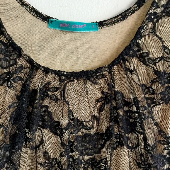 ✨JULIE'S CLOSET Black/Nude Lace Tunic Top - Small✨ - Picture 8 of 8