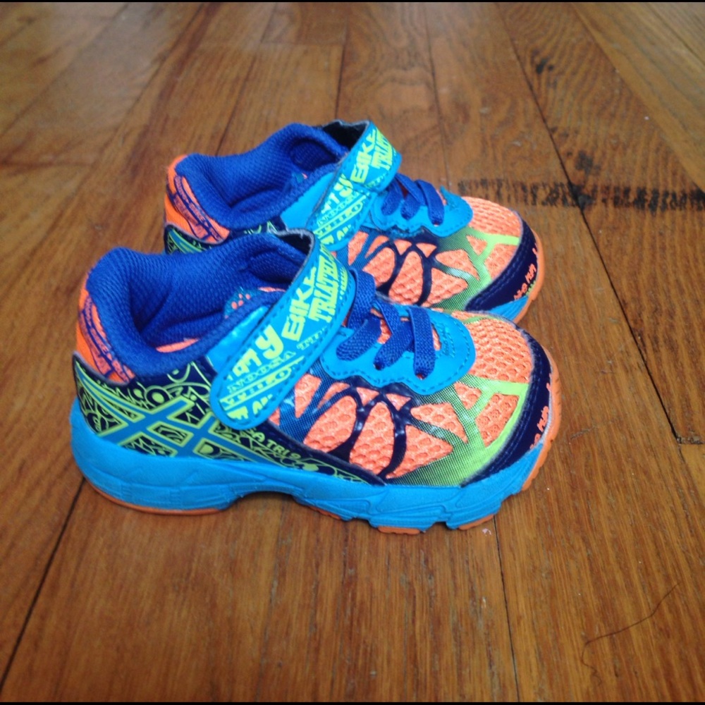 Asics Noosa Tri 9 Sneakers Size 4