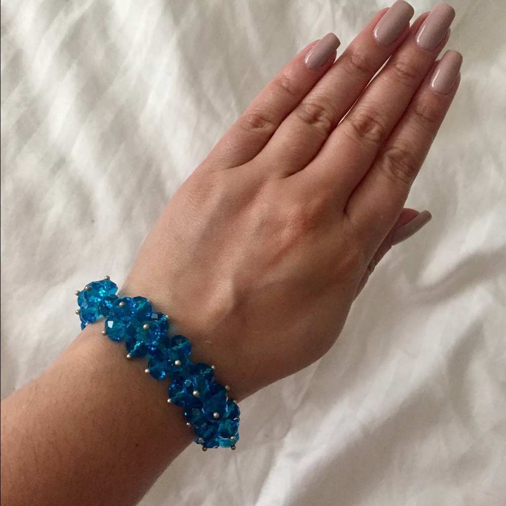 Swarovski electric blue stretchable bracelet