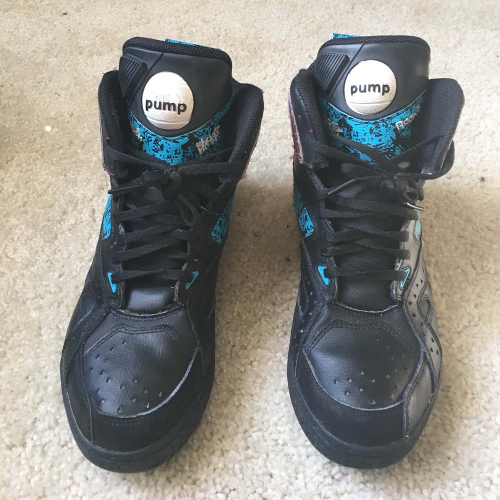 SOLD —- Reebok Pump Action Basketball Hightops. - Picture 2 of 8