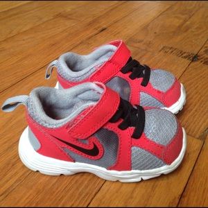 Red/Black/Grey Nikes Sz 5