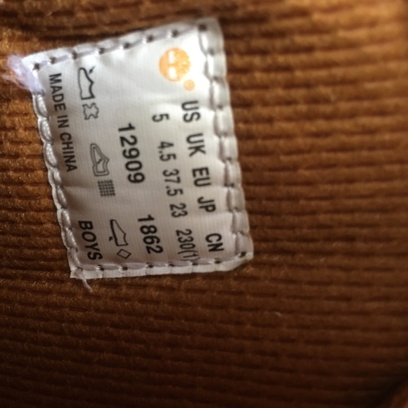 Women Timberlands - Picture 3 of 4