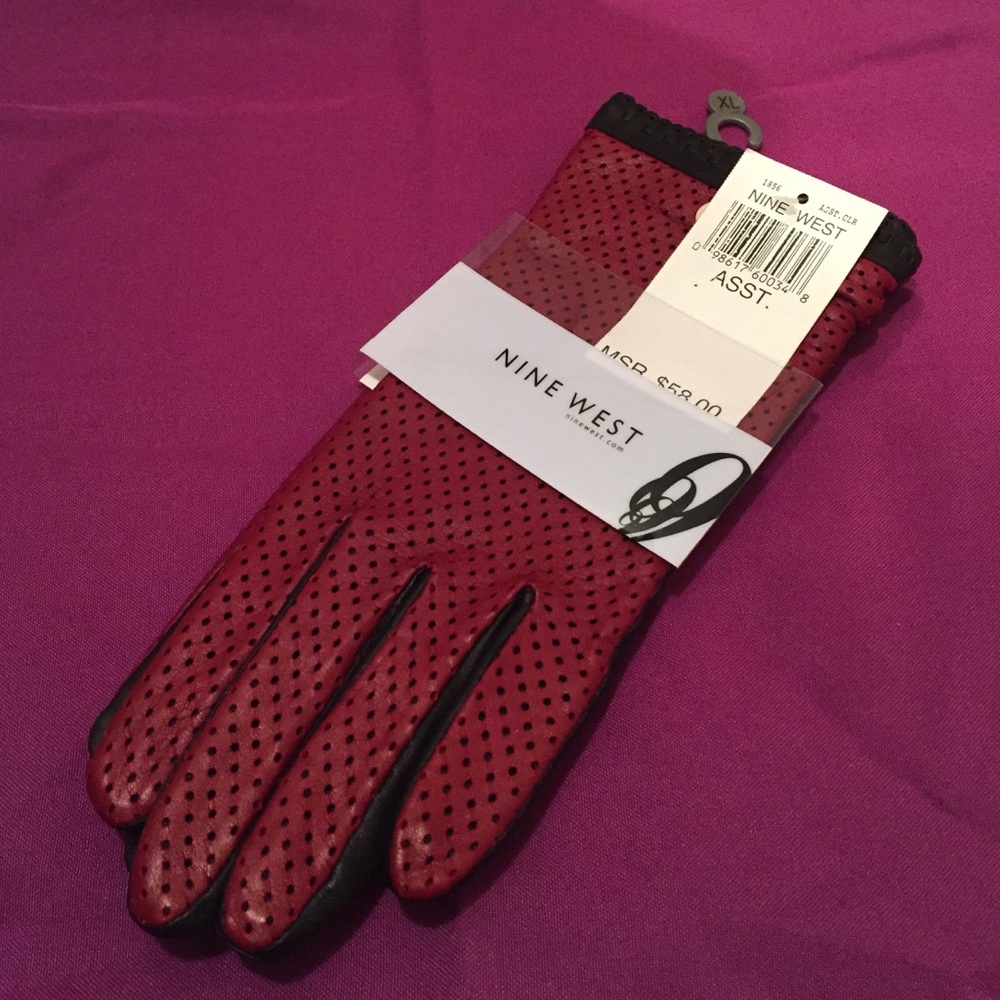 Ladies Nine West Butter Soft Leather Gloves