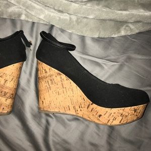Super cute wedges!