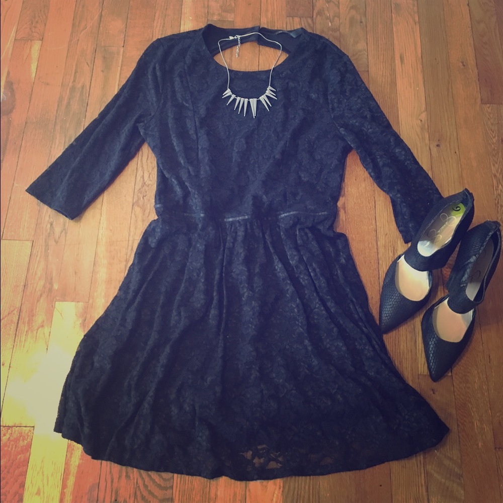 ⭐️price drop⭐️Black lace Victoria's's secret dress