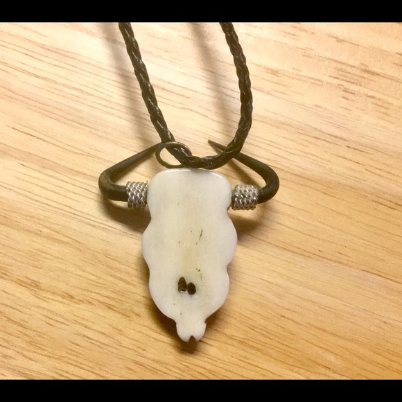 SOLD Carved bone Bull scull men necklace - Picture 4 of 5