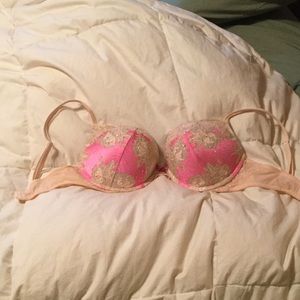 Victoria Secret Bra 34D