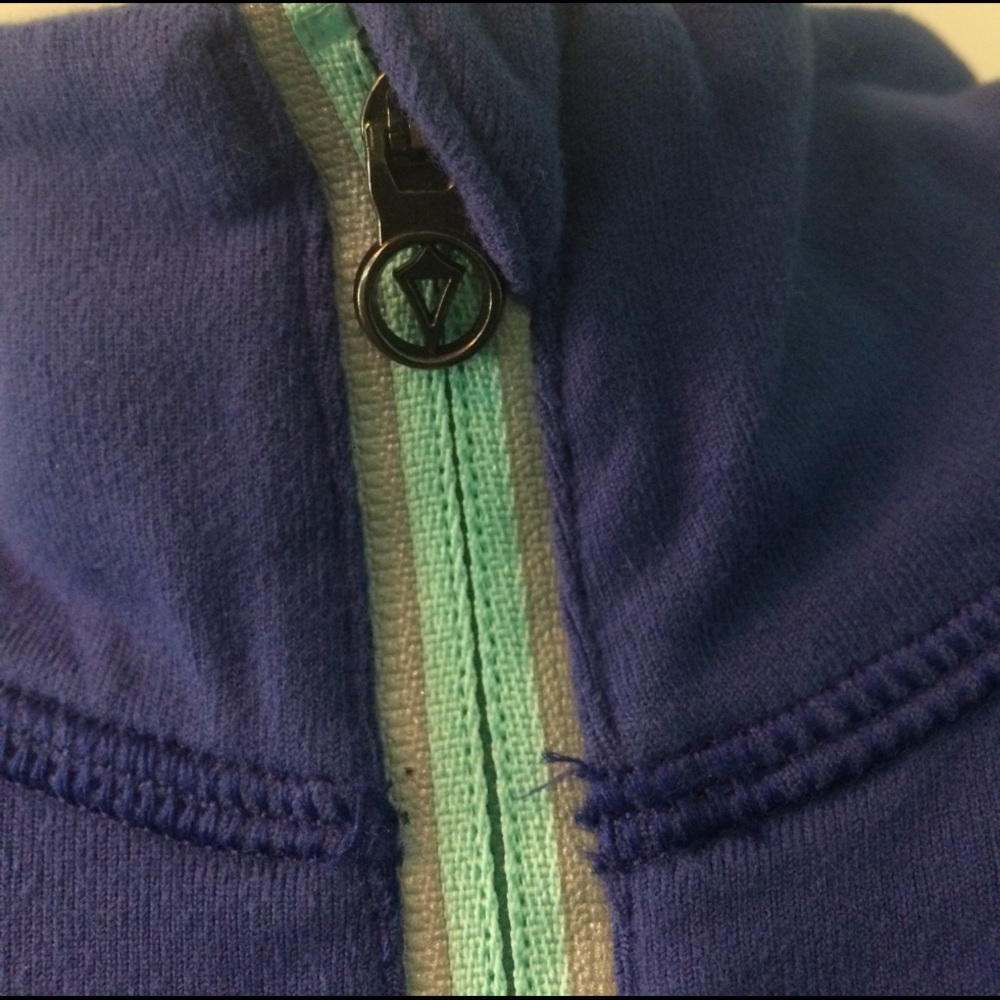 Workout pullover - Picture 2 of 3