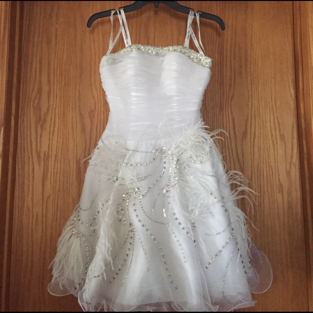 Party Time, white, short dress size 4.