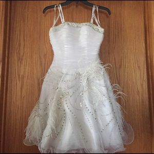 Party Time, white, short dress size 4.