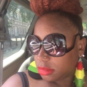 Meet your Posher, Janee