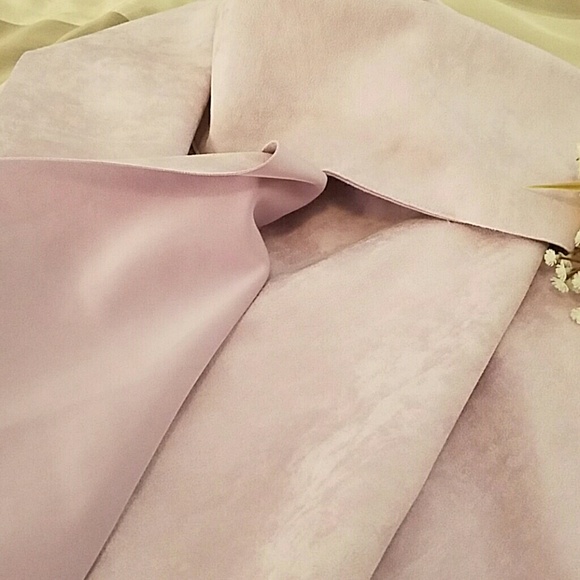 Chic Cape - Picture 6 of 7