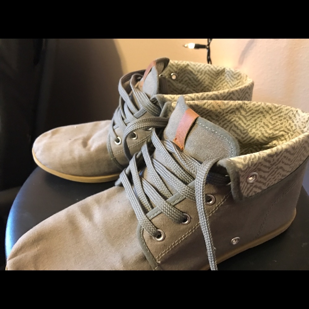 Size 6 1/2 shoes from Aldo