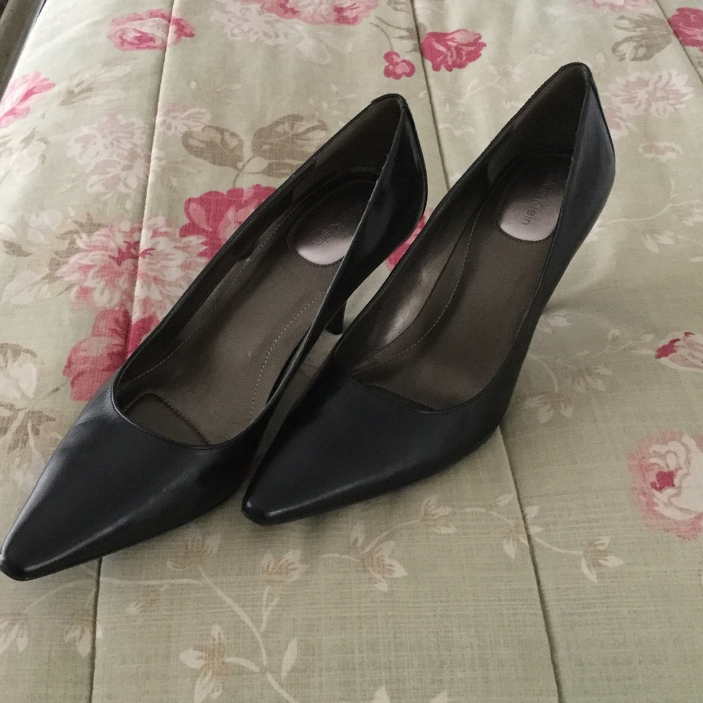 Black Heel!