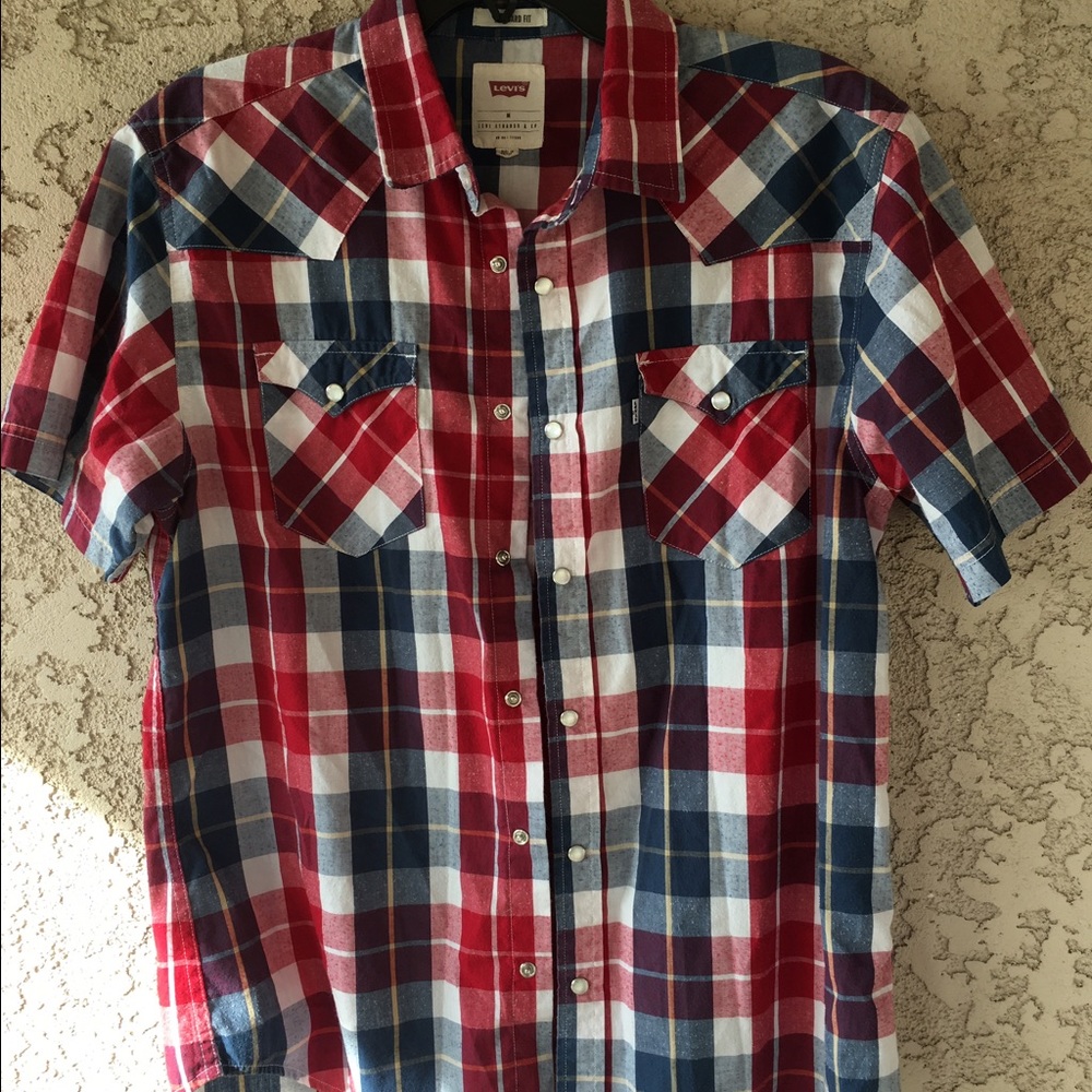 Levi's Medium Standard Fit Button Pearl shirt