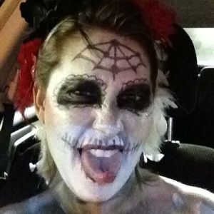 Meet your Posher, Delina