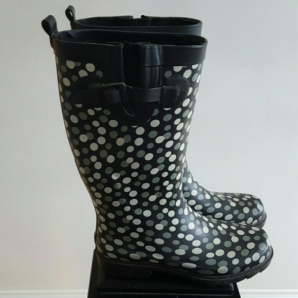****SOLD****Women's tall rain boots. - Picture 2 of 3