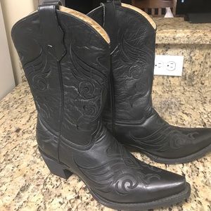 Brand new black leather cowboy boots size 9,5