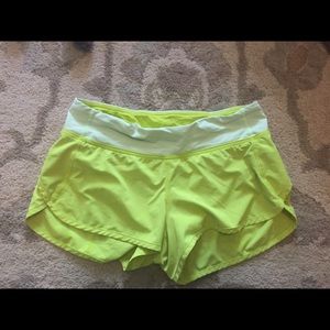 Lululemon 2.5 Inseam Speed Short