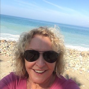 Meet your Posher, Janet