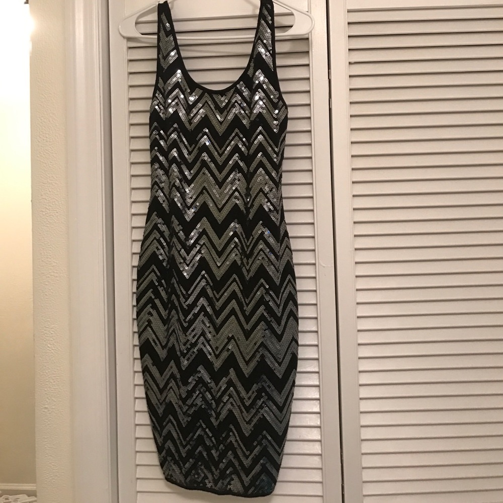 Georgeous & Sexy Pink Blush Maternity Sequin Dress