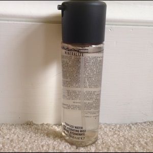 MAC hydrating charged water TRADE ONLY