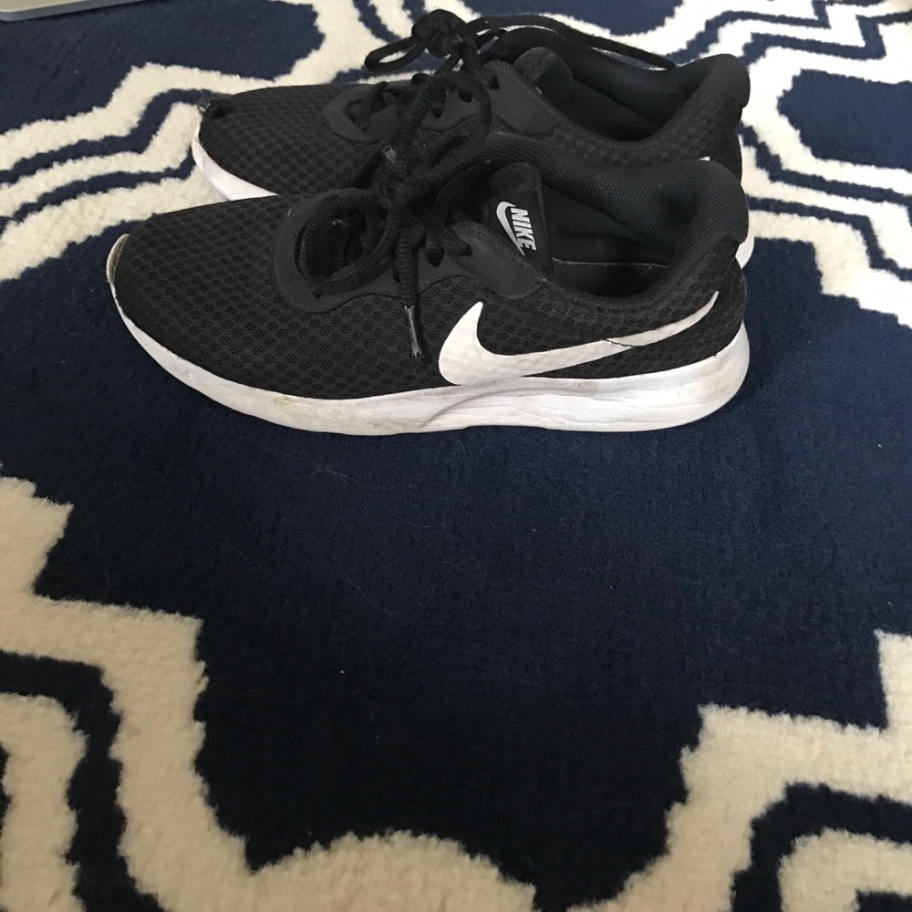 Black Nike shoes