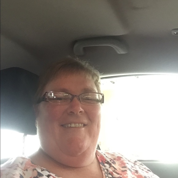 Meet your Posher, Tina - Picture 1 of 1