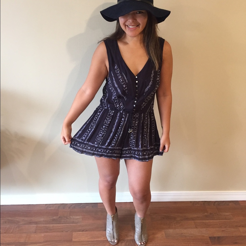 Purple patterned romper - Picture 2 of 3