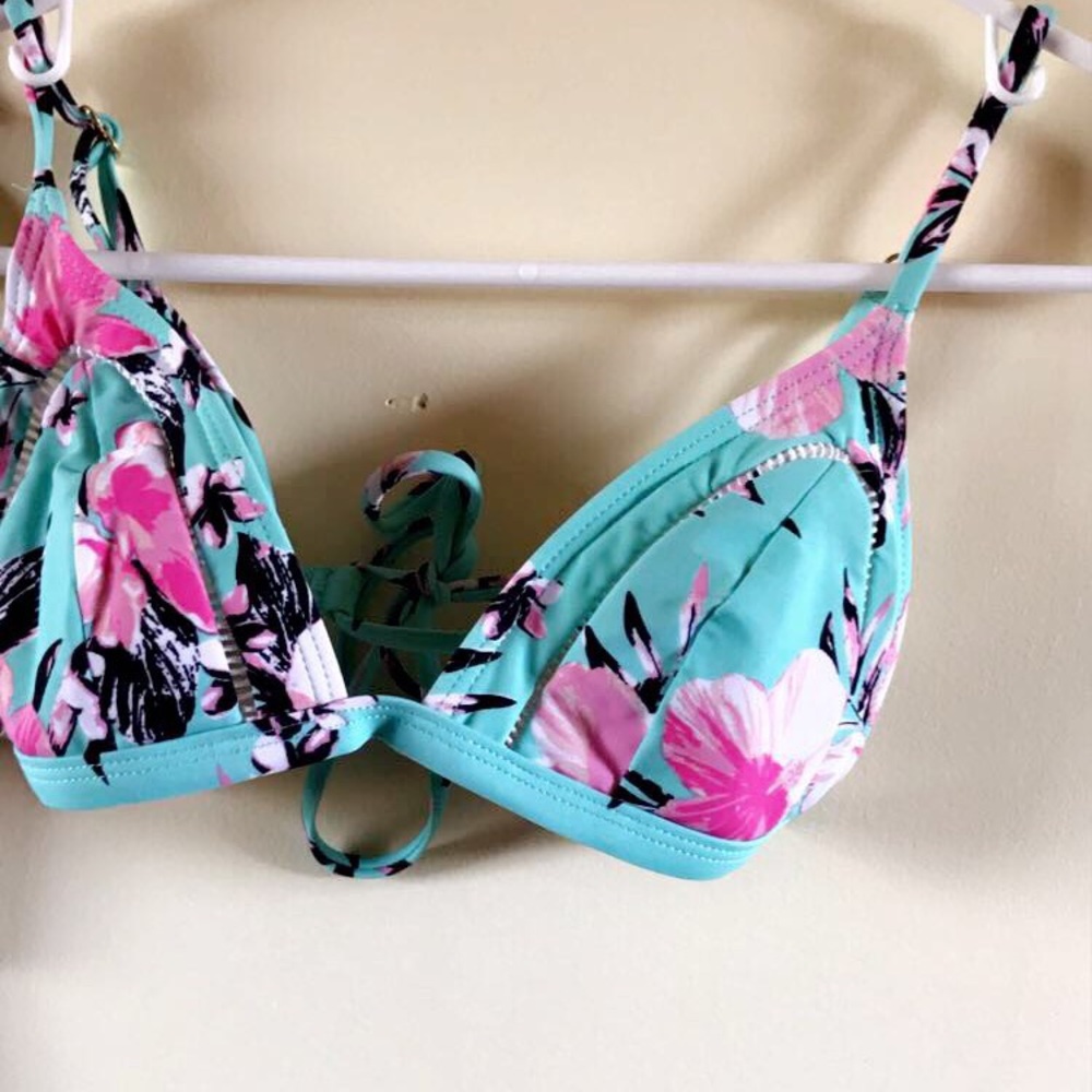 Bathing suit top