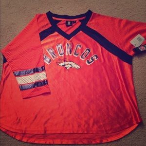 Bronco's Flare Top