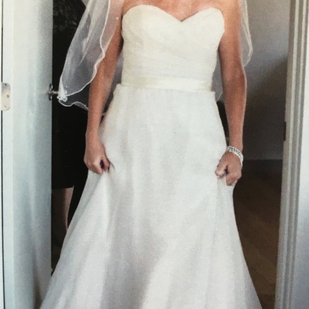 Classic organza wedding dress sz 8