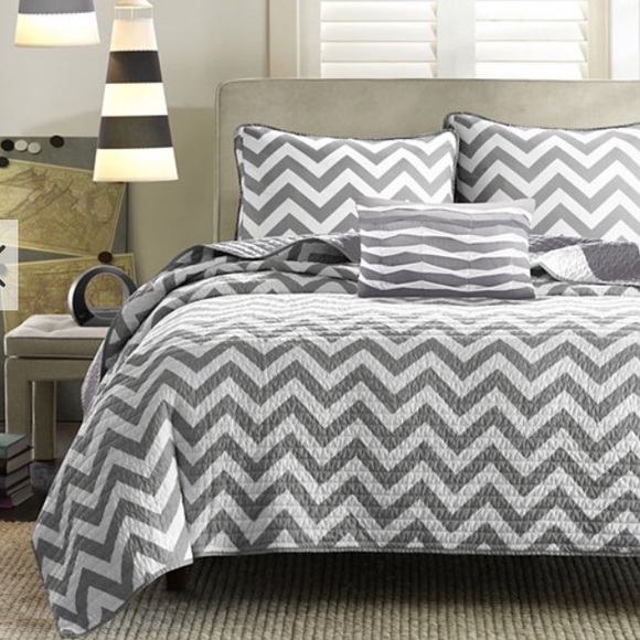 SOLD - Picture 3 of 4