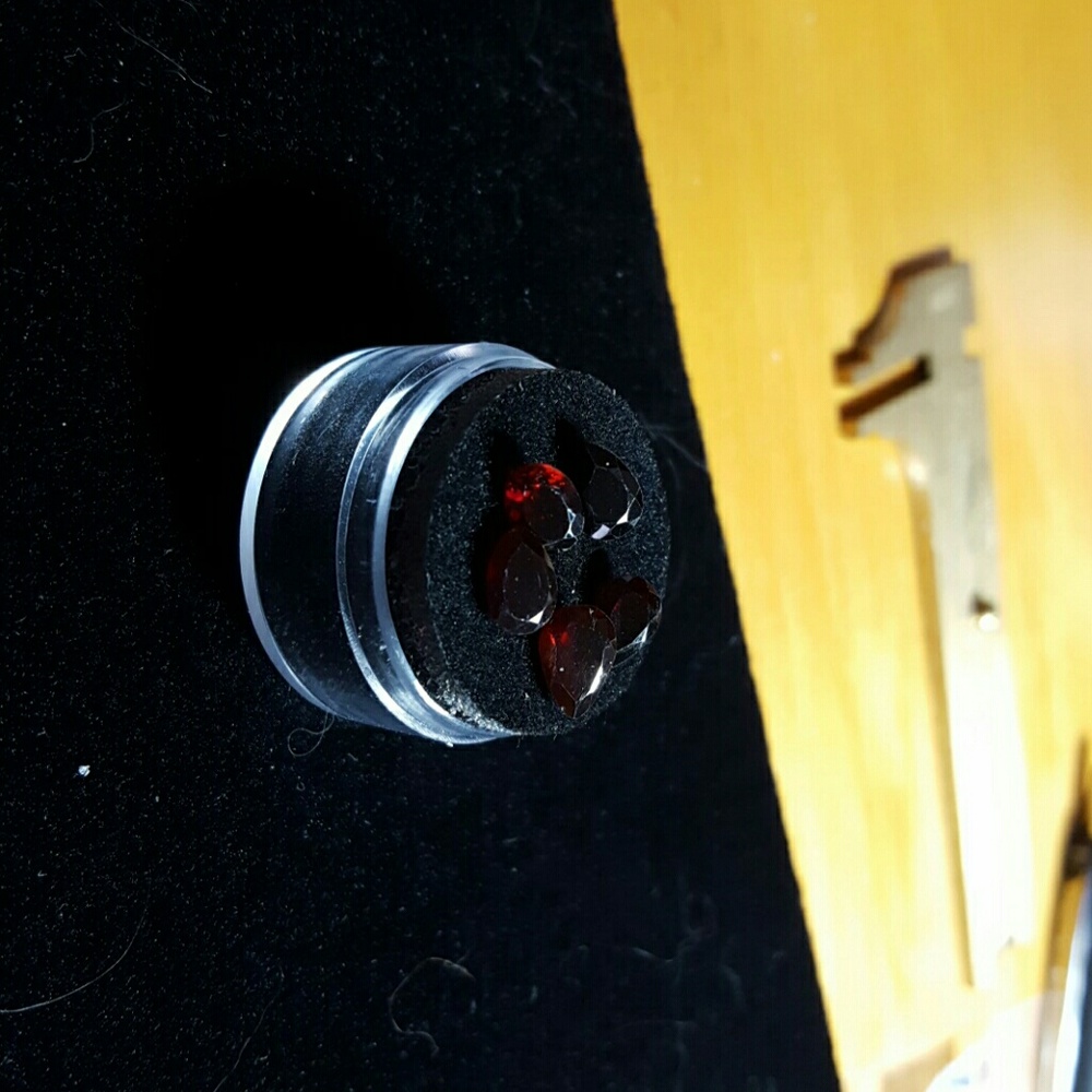 Natural Mixed Cuts Rhodolite Garnets - Picture 2 of 4