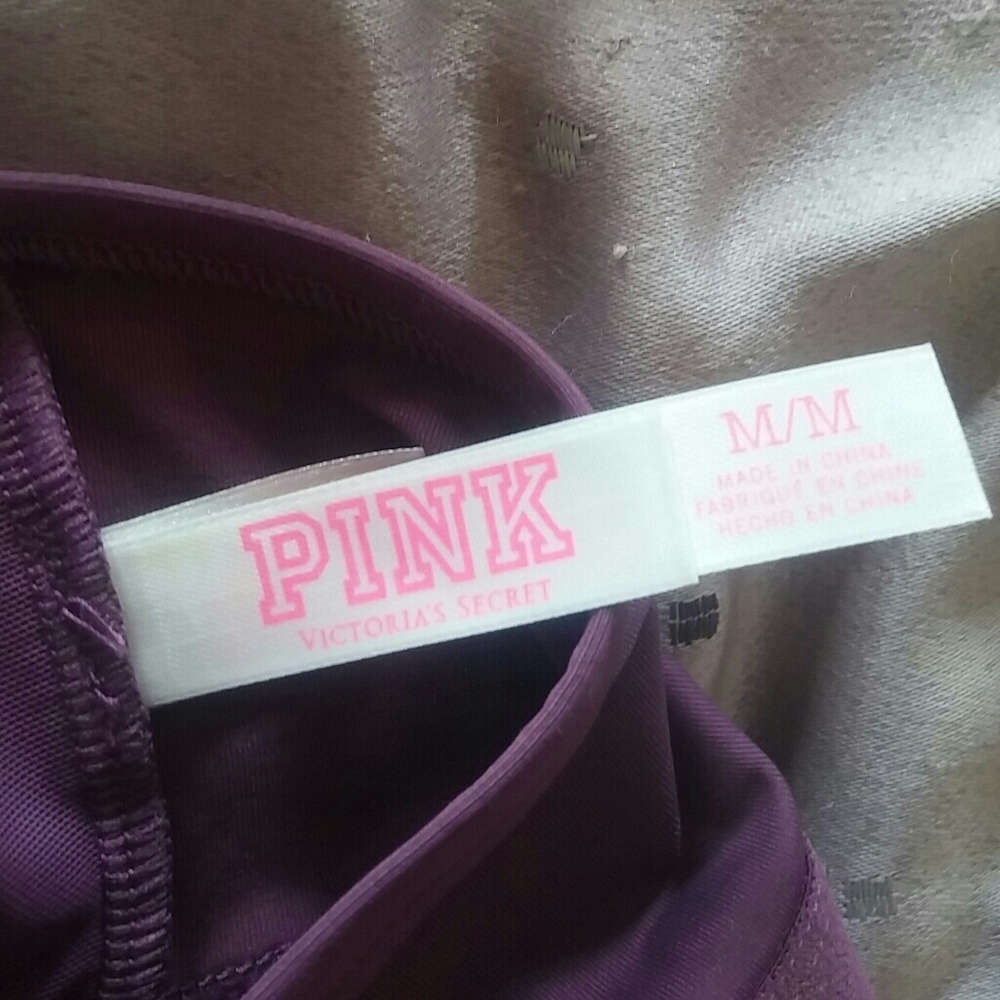 VS Pink sports bra. - Picture 4 of 4