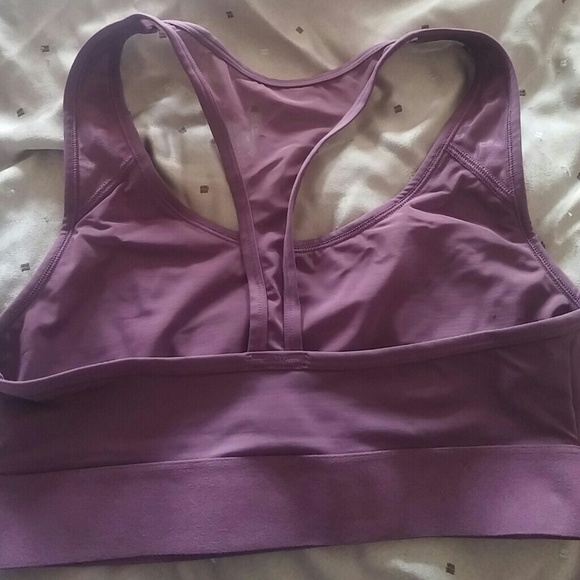 VS Pink sports bra. - Picture 3 of 4
