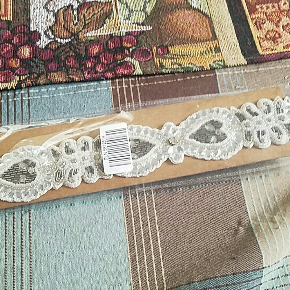 White belt with embellishments