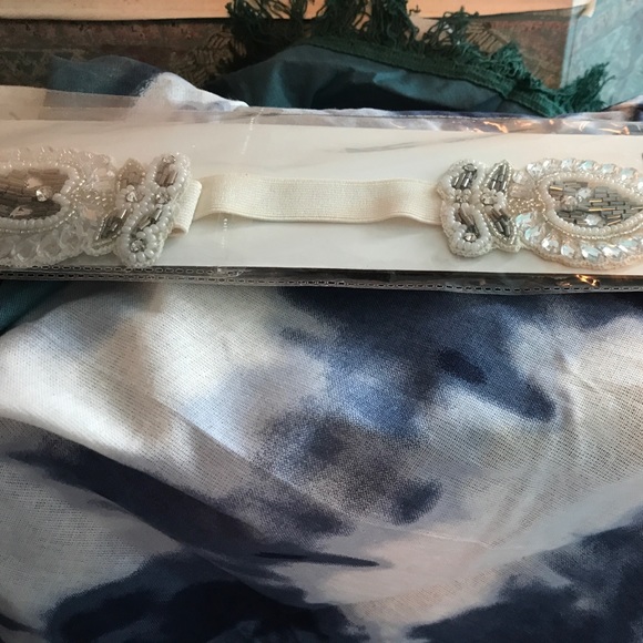 White belt with embellishments - Picture 4 of 7